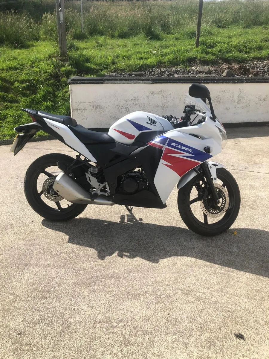 Honda cbr125r - Image 2