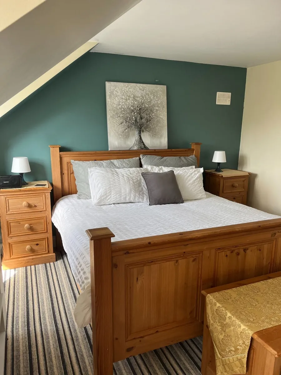 Stunning Bedroom Furniture - Image 2