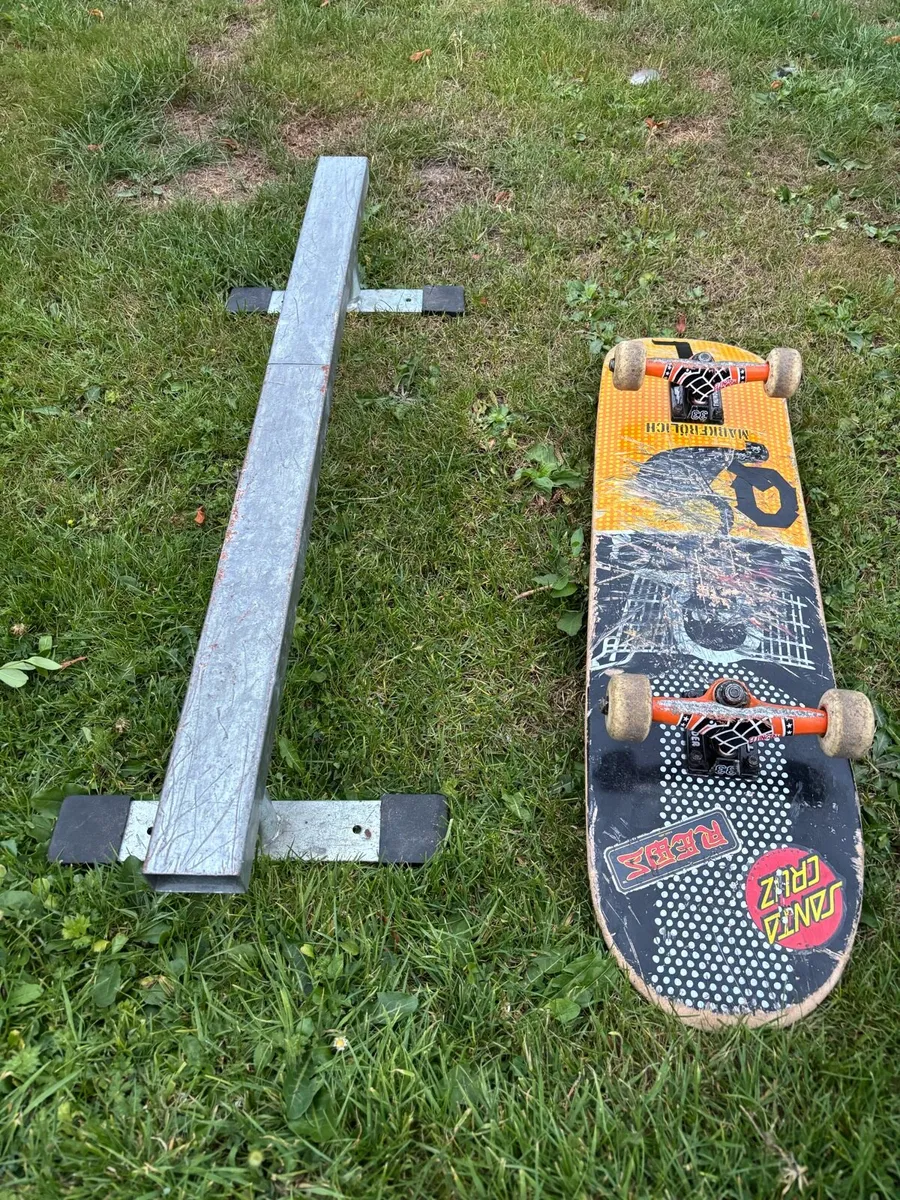Skateboard - Image 3