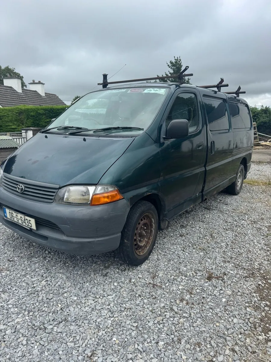 Toyota Hiace - Image 4