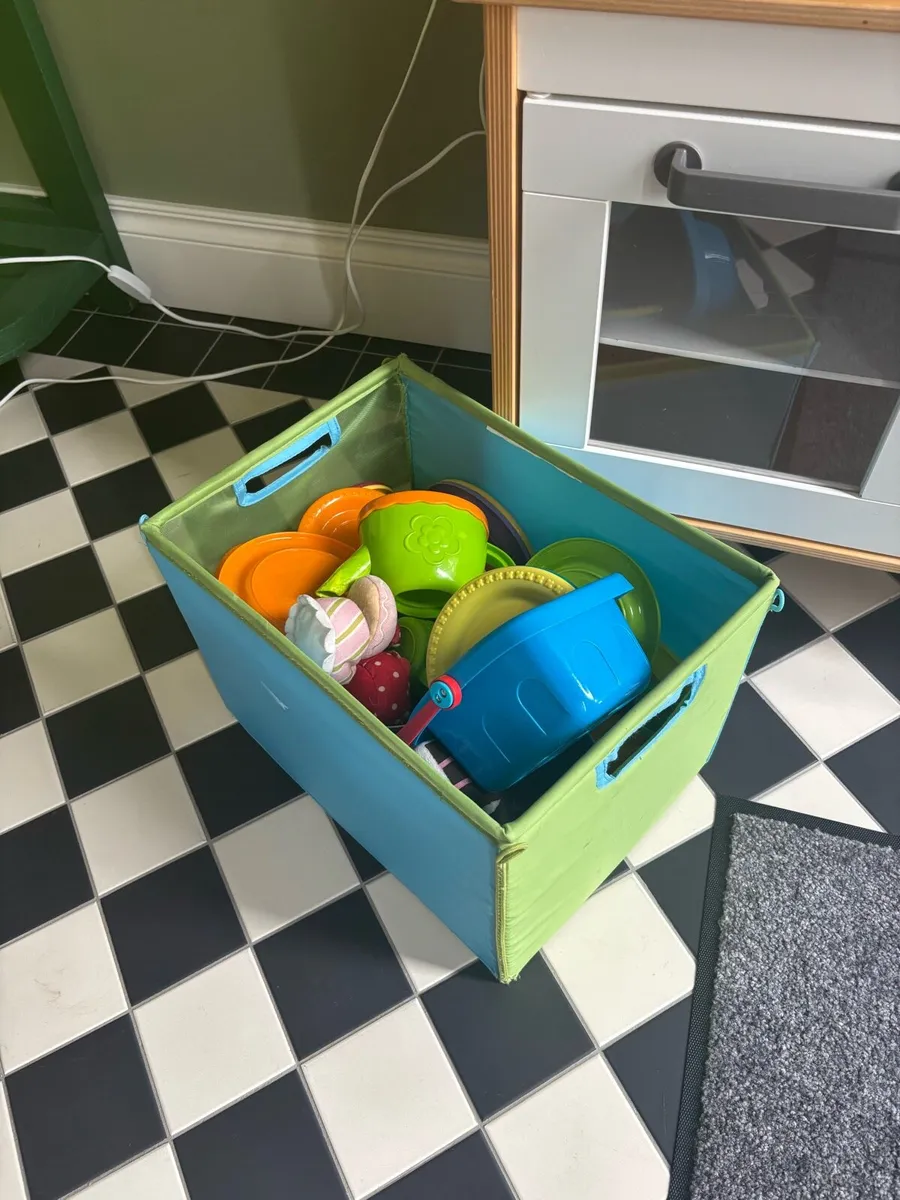 Kids Play Kitchen with accessories - Image 4