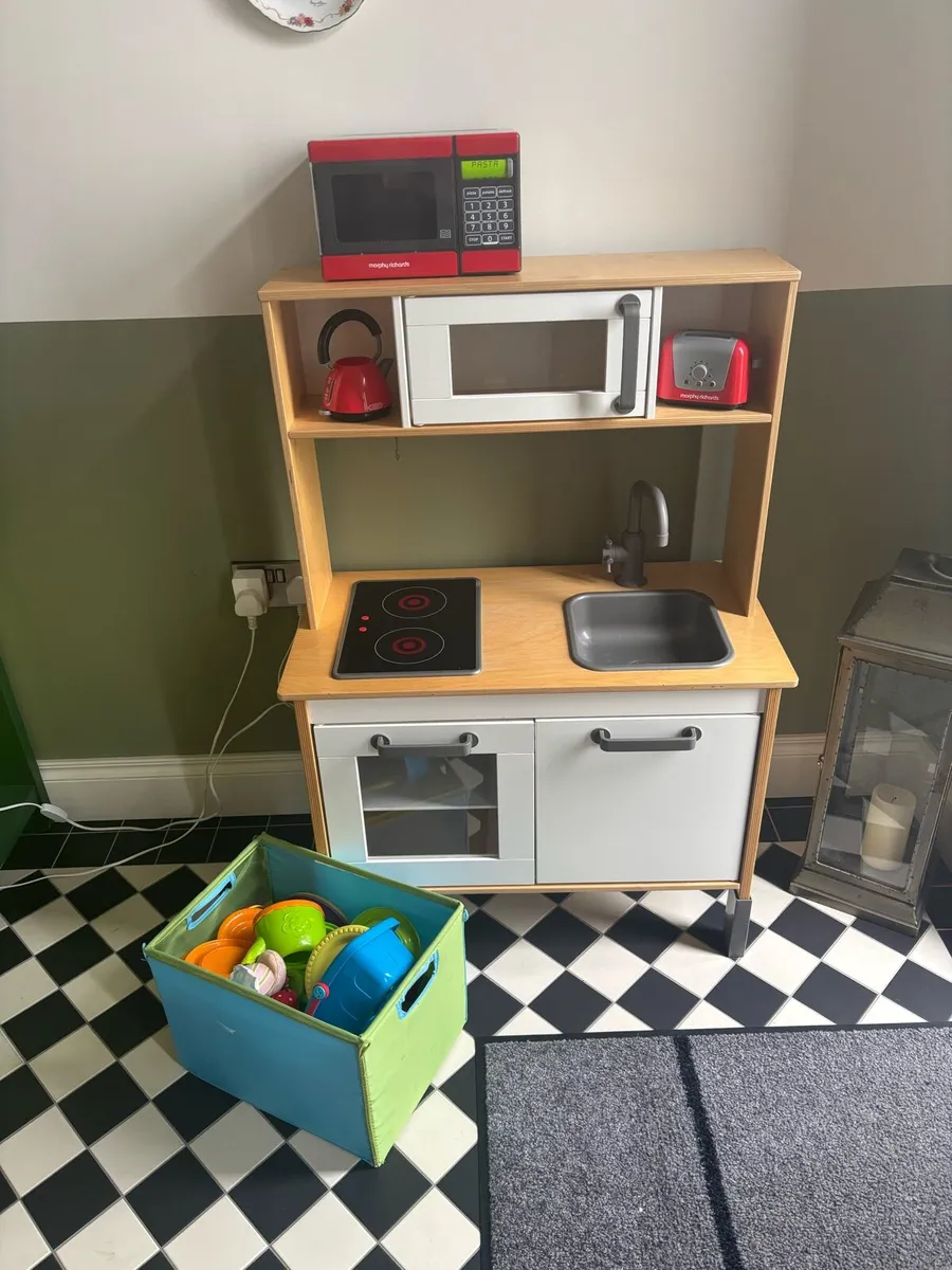 Kids Play Kitchen with accessories - Image 1