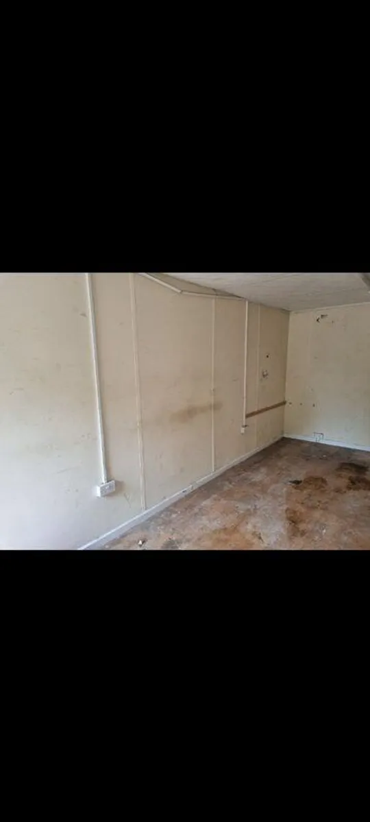 20 x 10 container - Image 1