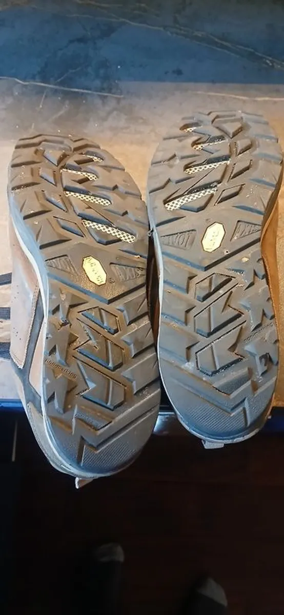 MBT Shoes (Posture / Fitness Aid) - Image 3