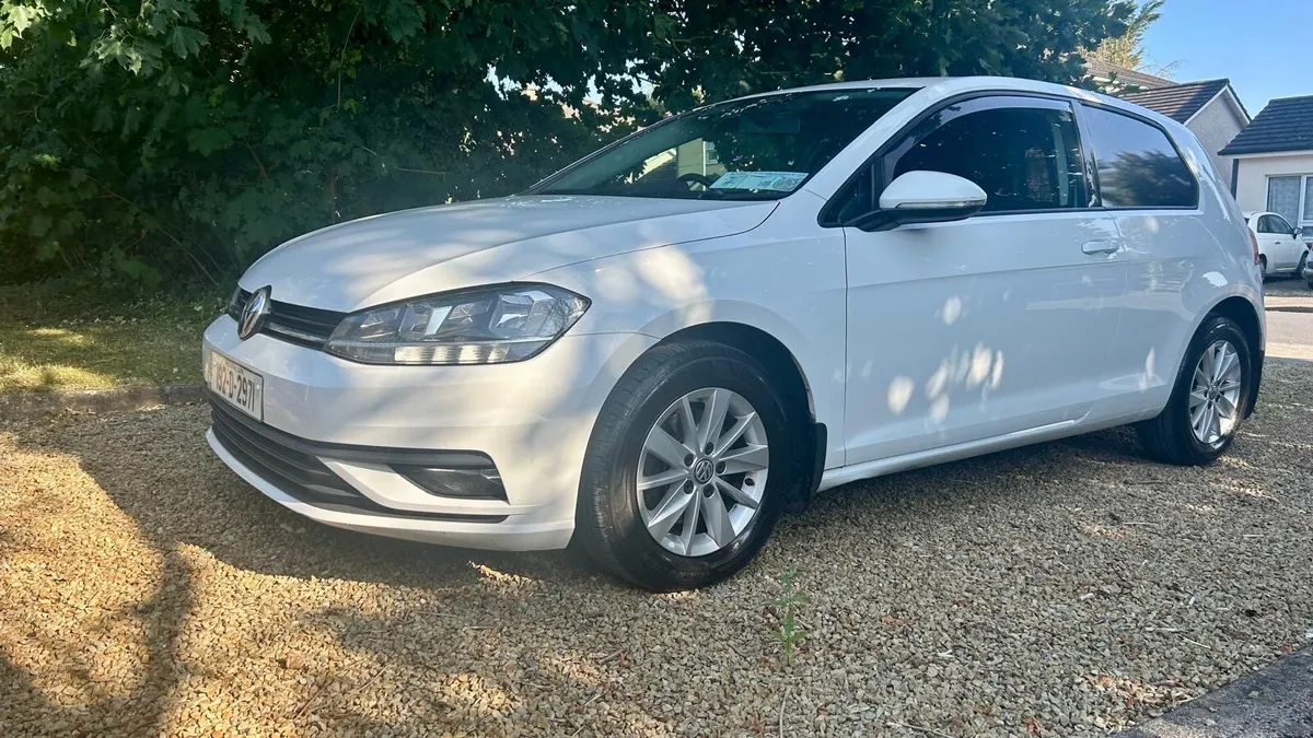 2019 Volkswagen Golf - Image 3