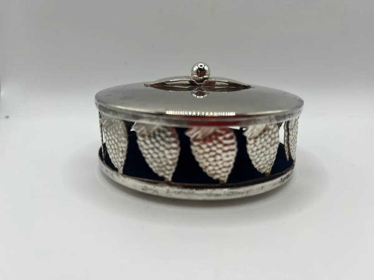 Antique trinket box - Image 1