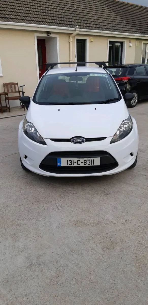 Ford Fiesta Van - Image 2