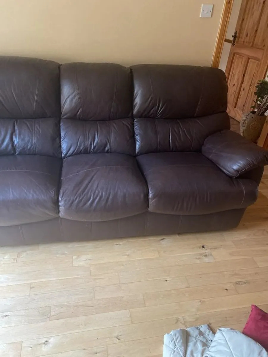 Brown leather sofa - Image 4