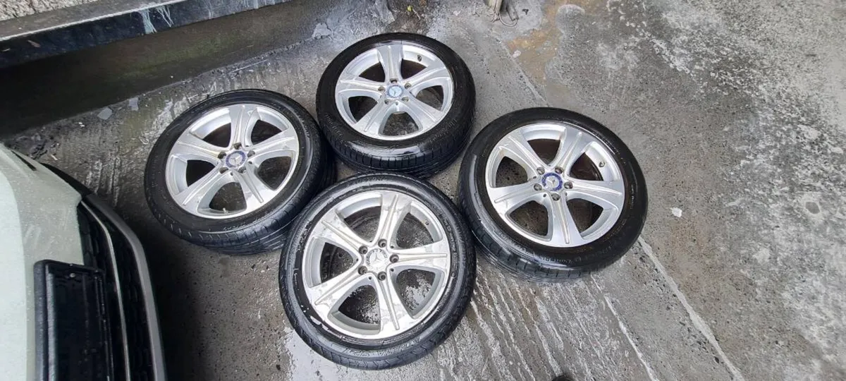 18 Mercedes alloys - Image 1