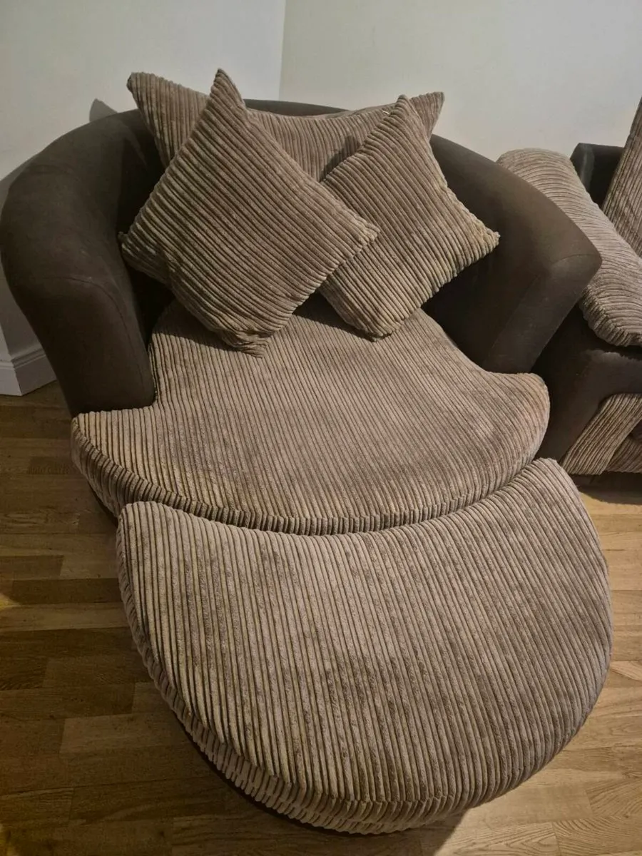 very comfortable sofa - Image 2