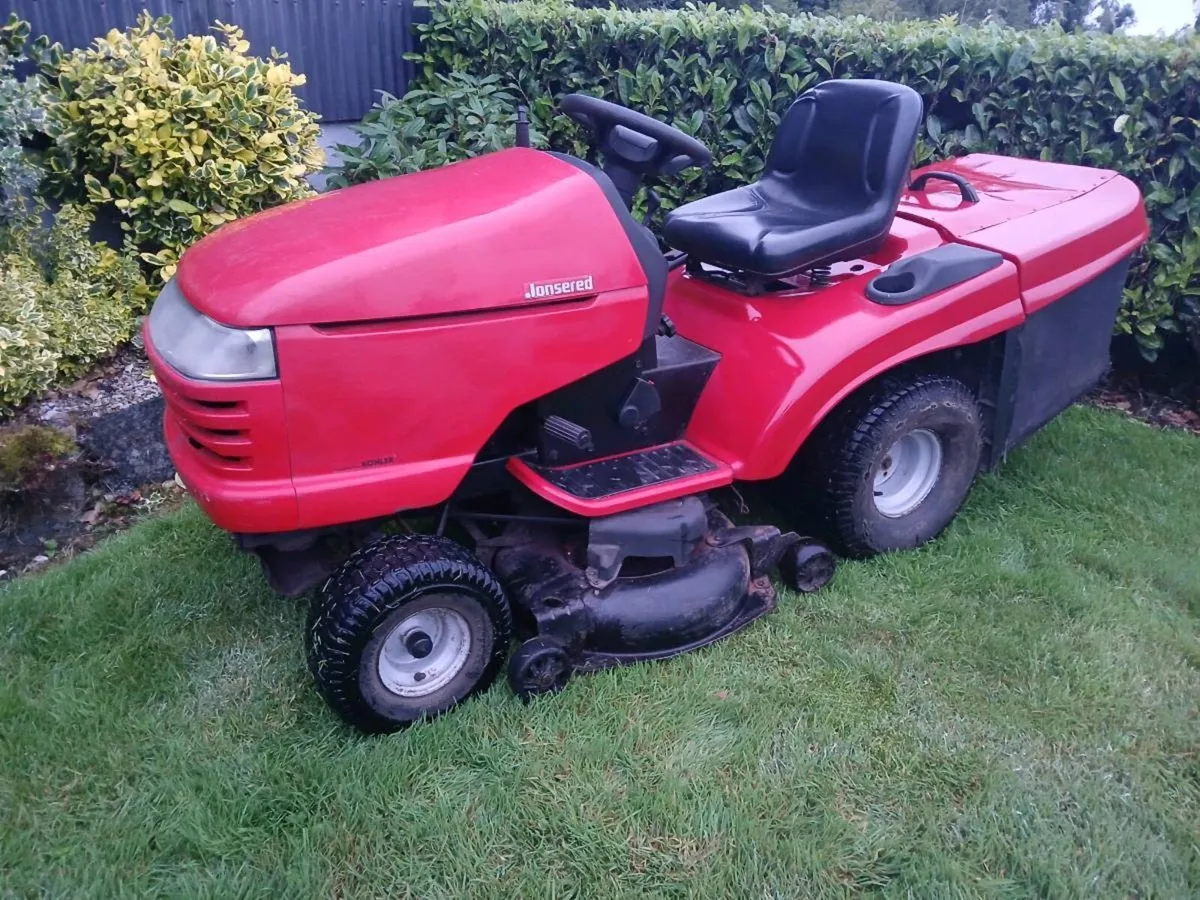 22Hp Ride on lawnmower - Image 4