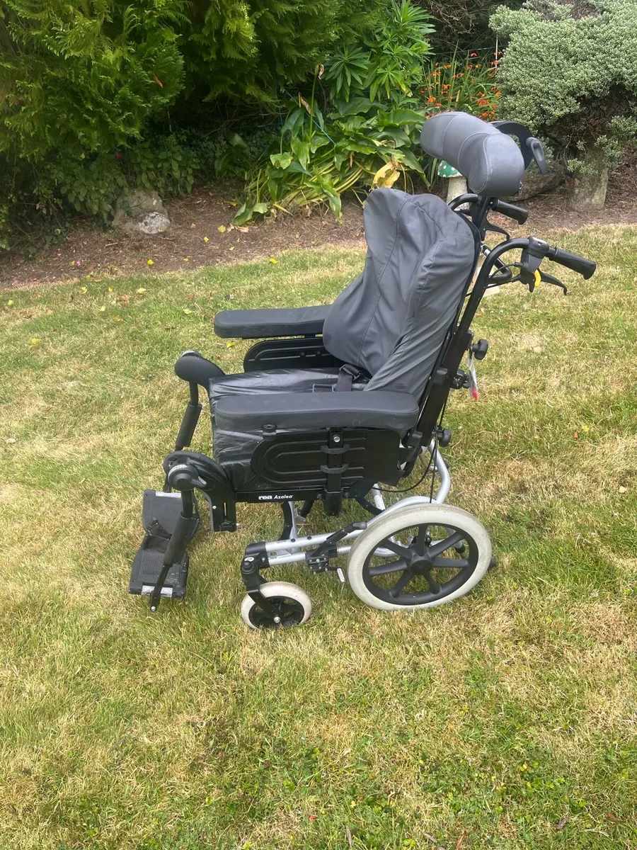 Manual Wheelchair with tilt and recline - Image 3