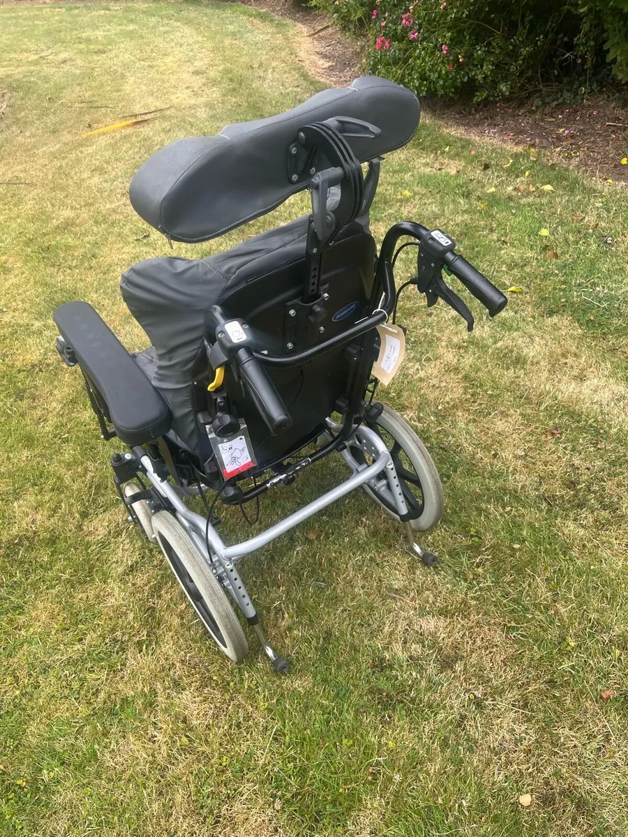 Manual Wheelchair with tilt and recline - Image 4