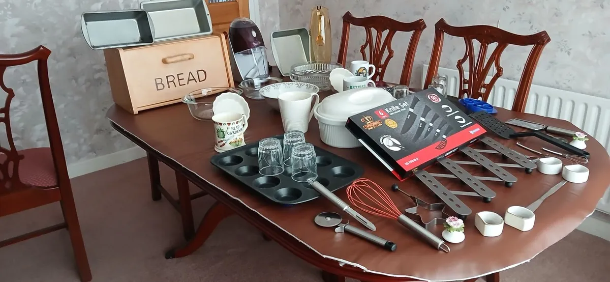 Brilliant collection of  kitchen equipment - Image 2