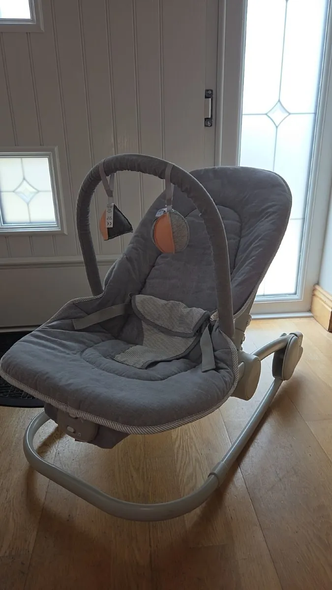Mamas & Papas baby rocker/ bouncer, tummy time mat - Image 1