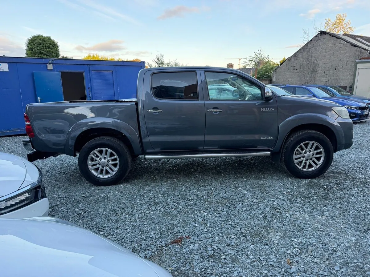 Toyota Hilux - Image 4