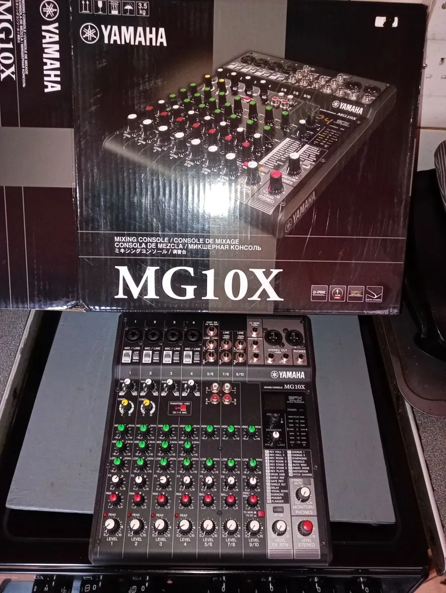 Yamaha MG10X Mixer - Image 1