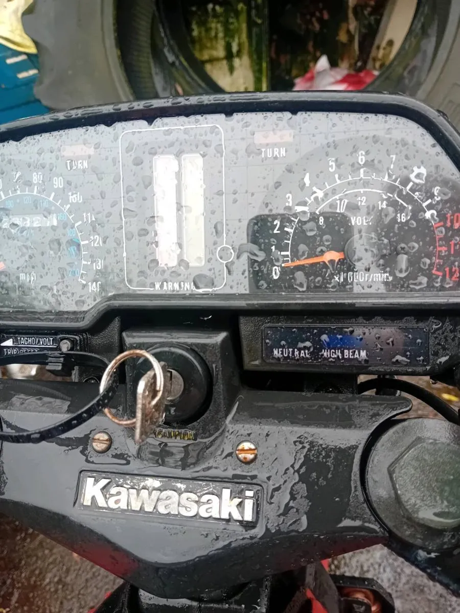 1983 Kawasaki GT550 - Image 4