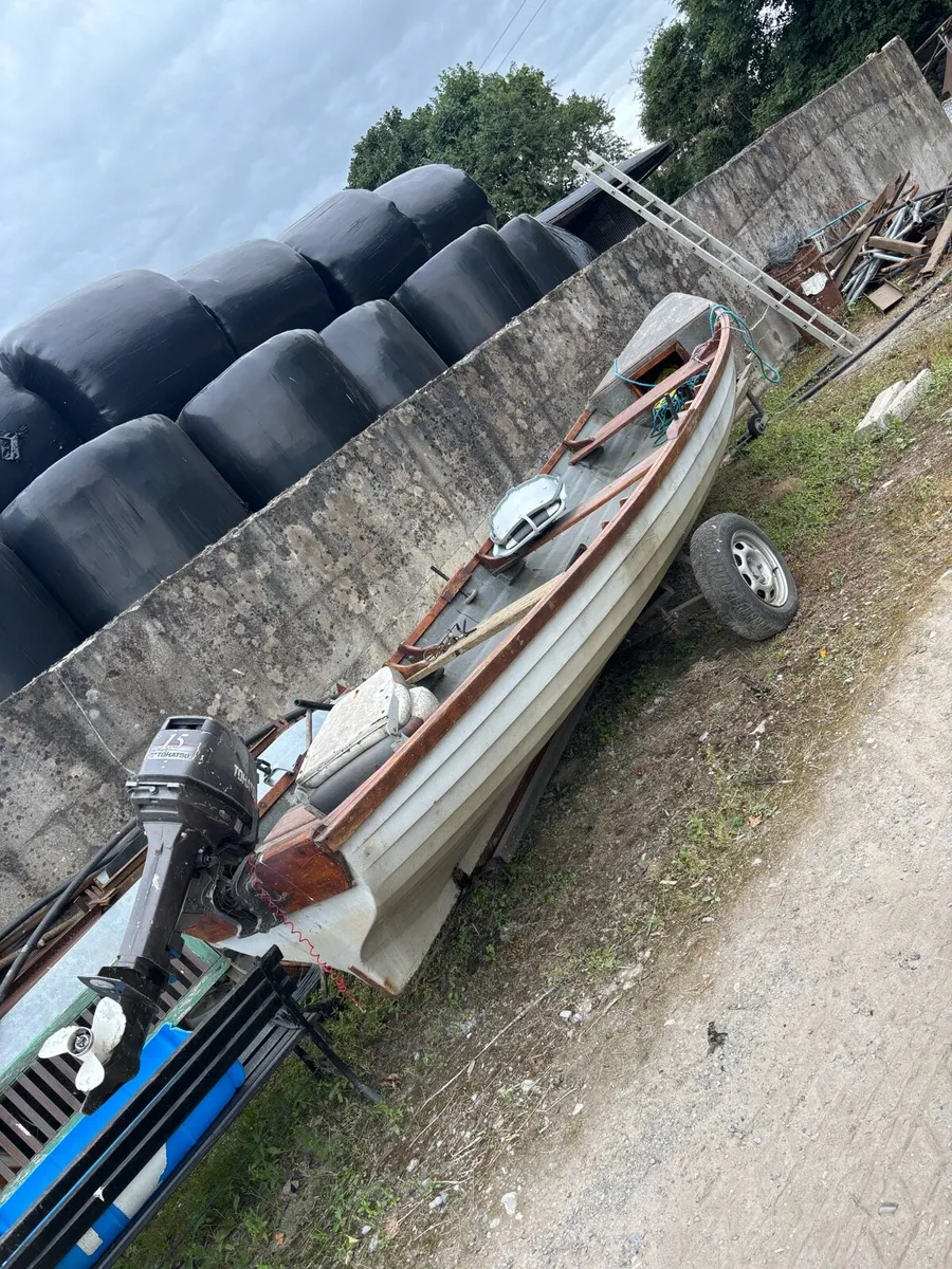 18ft lake boat and engine - Image 1