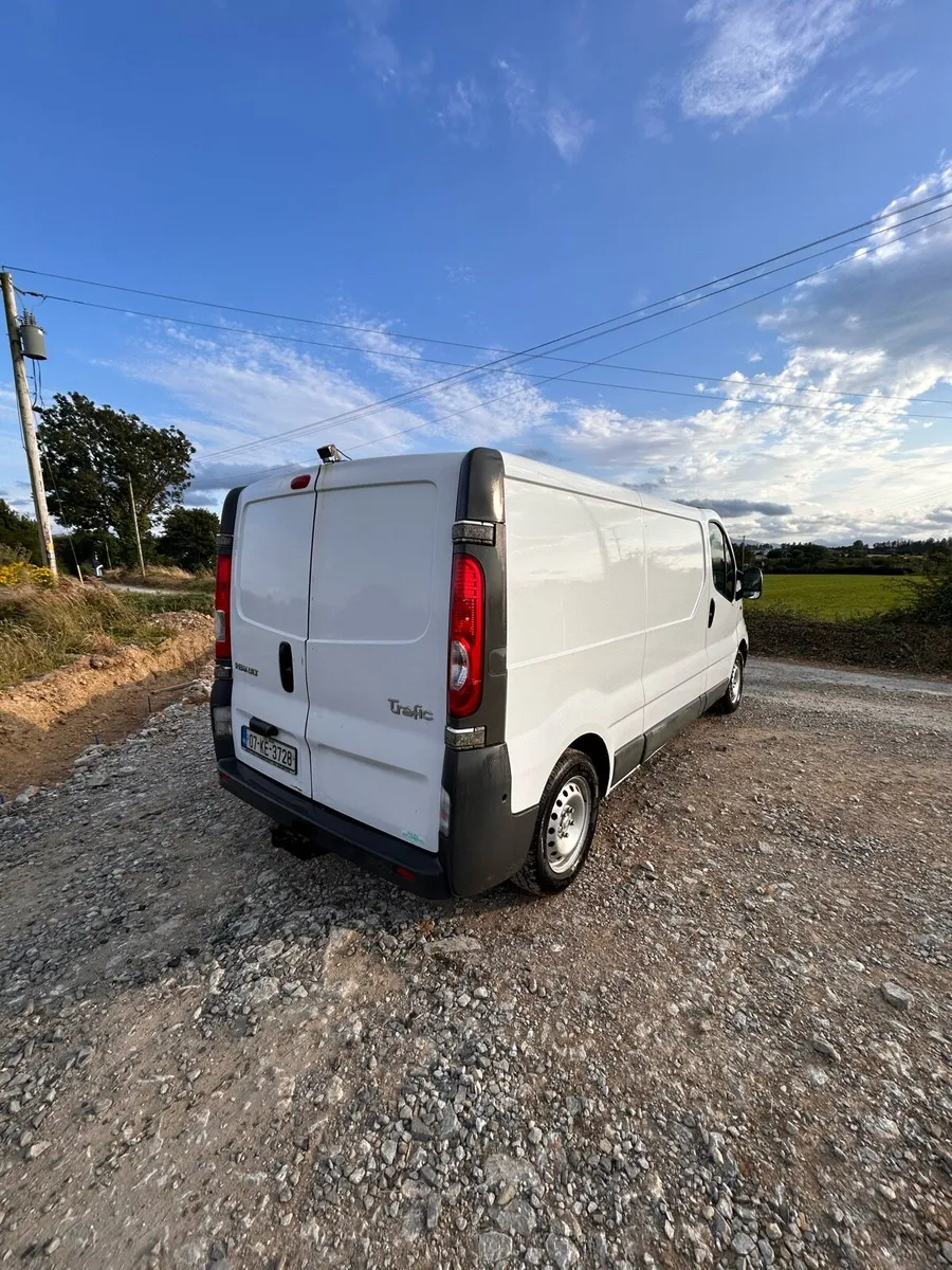 Renault traffic - Image 4