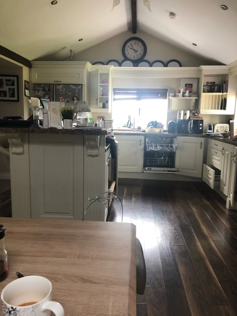 Cream kitchen for quick sale - Image 4
