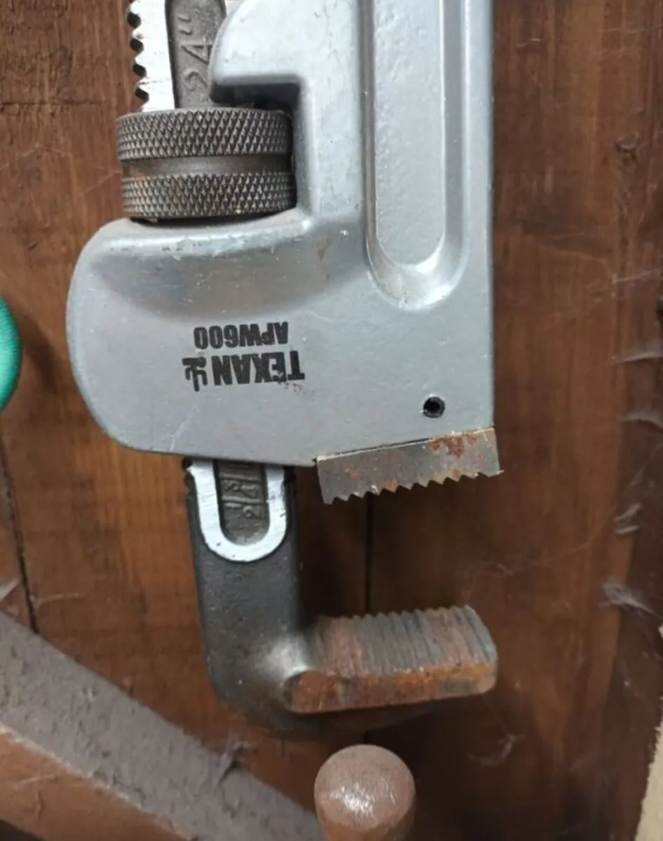 Aluminum Stilson - Image 1