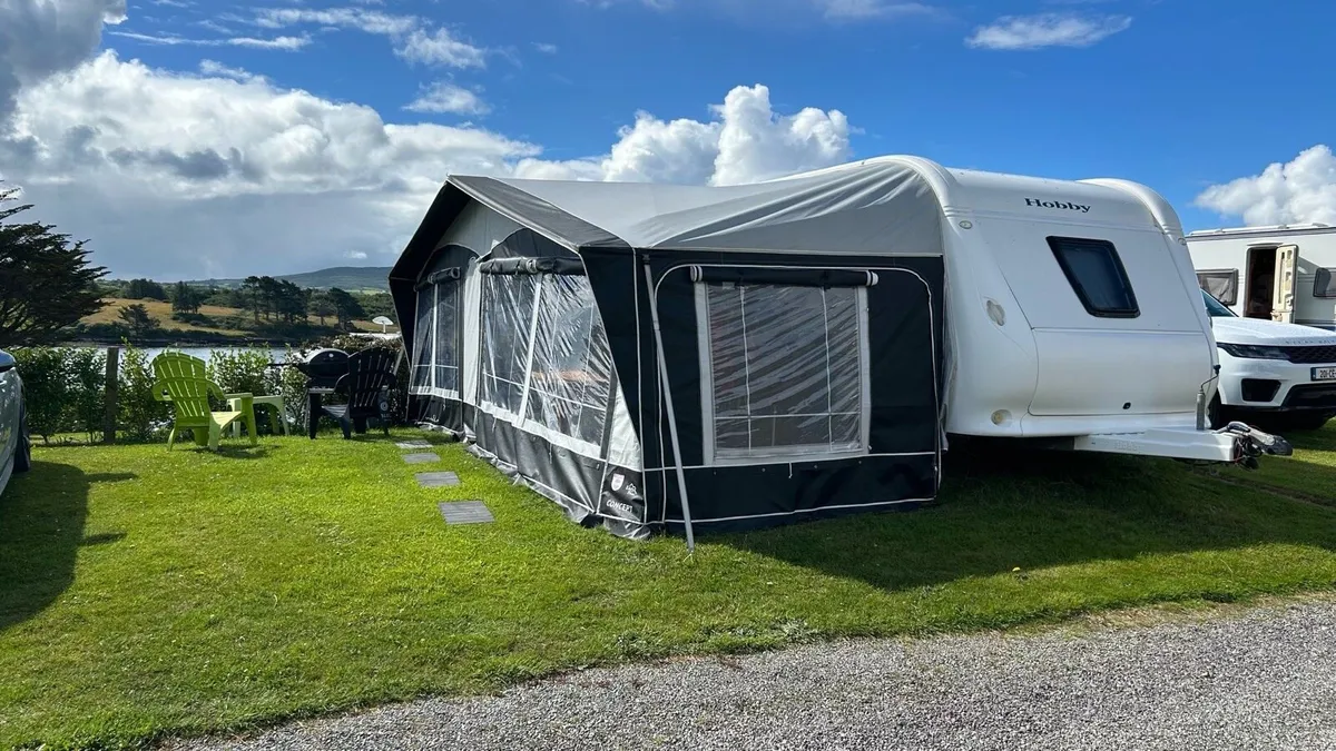 Hobby Prestige UMFe Touring Caravan - Image 2