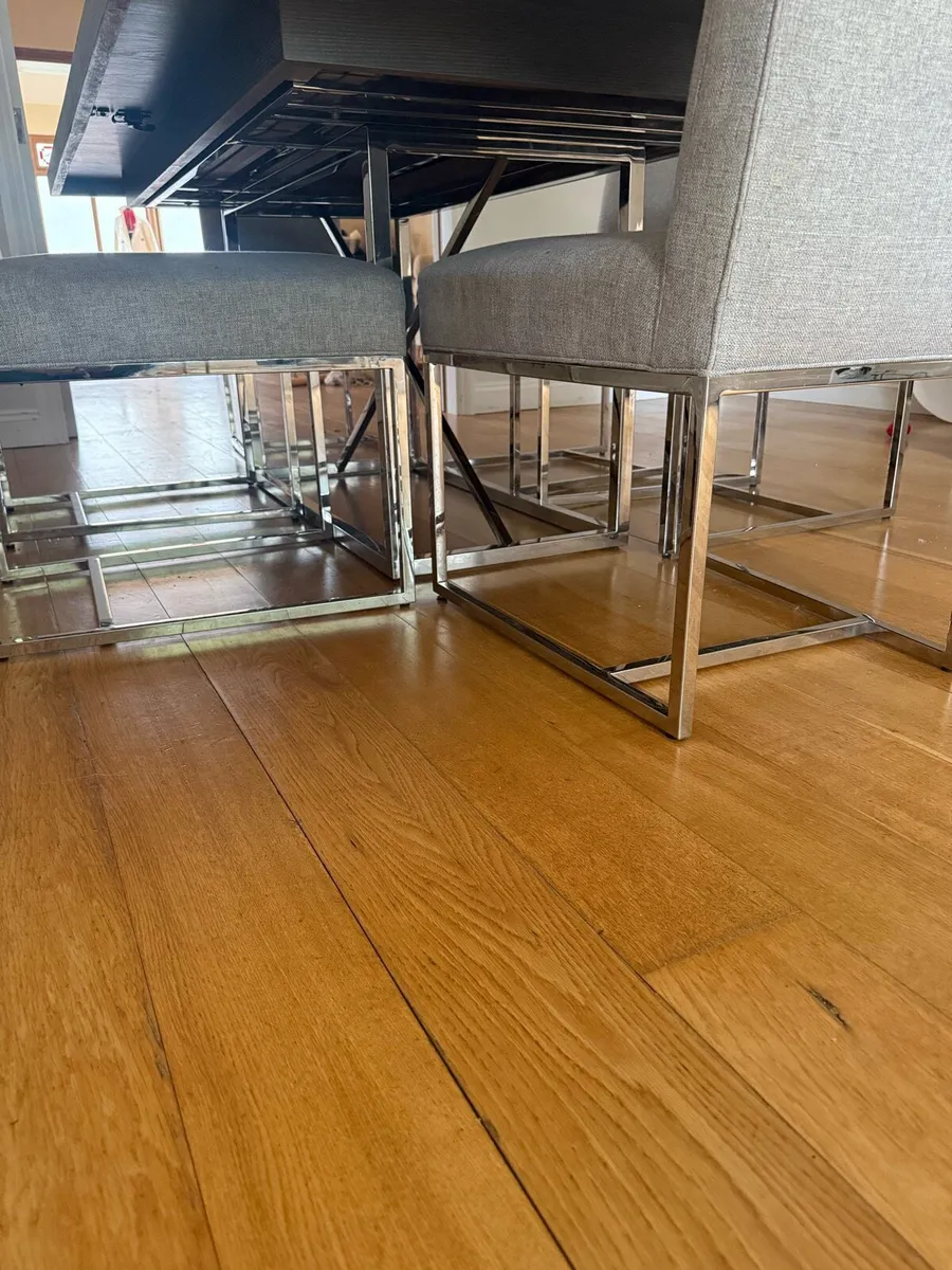 Luxury Extendable Dining Table - Image 2