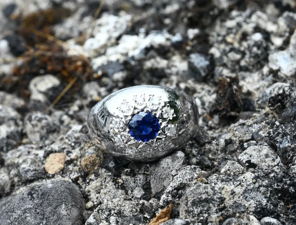 Vintage 1960s Sapphire & Diamond Ring 18ct - Image 4