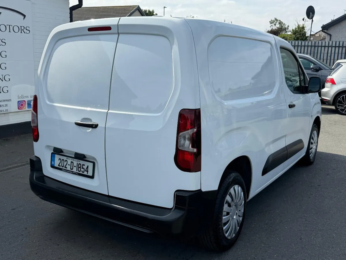 Peugeot Partner 1.5 BLUE HDI 75 BHP - Image 4