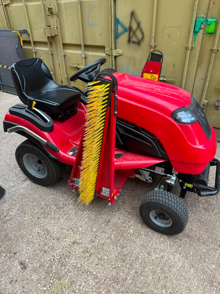 Astro Turf Brush Tractor - Image 1