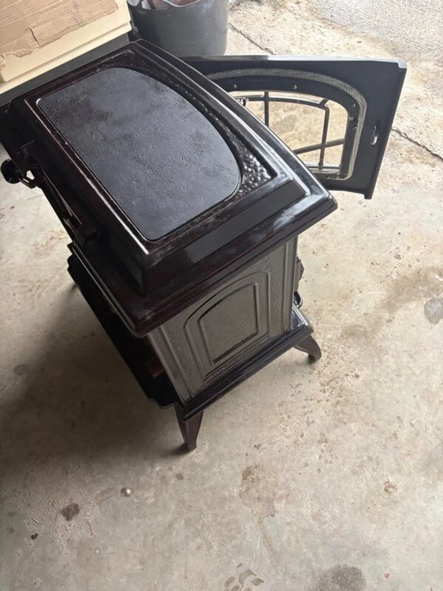 Stove - Image 1