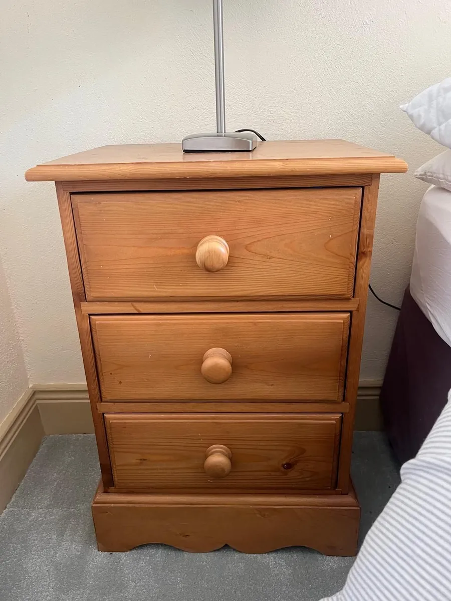 Chest of Drawers and 2 X Lockers - Image 3