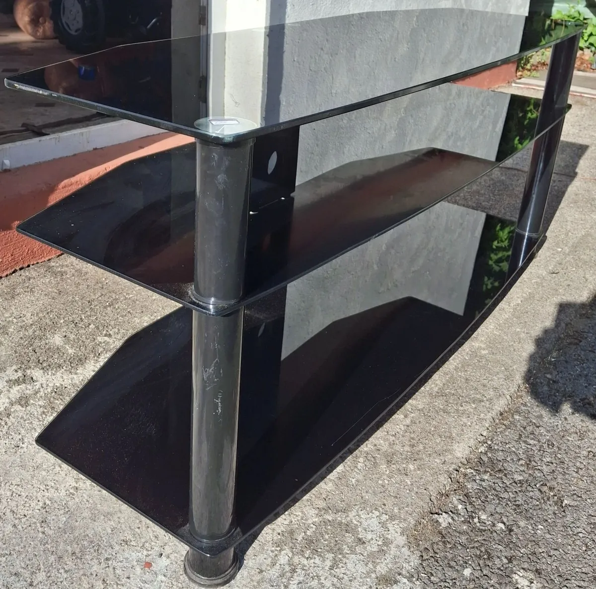 Big TV Stand €12 - Image 2