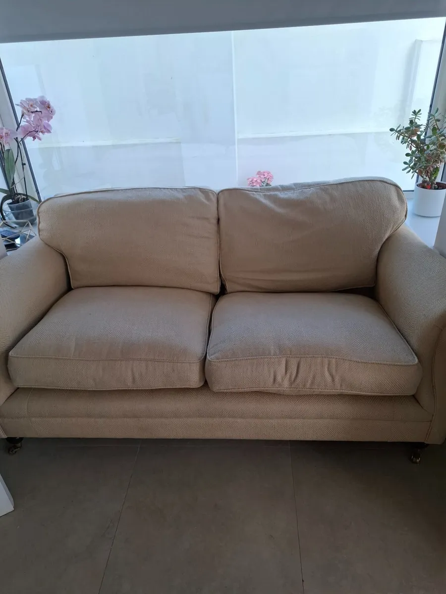 Sofa Laura Ashley. Picture does not do justice. - Image 2