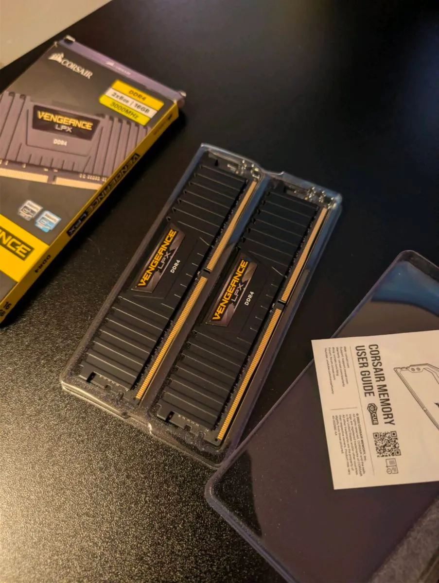 Corsair Vengeance DDR4 2X8GB - Not Used - Image 1