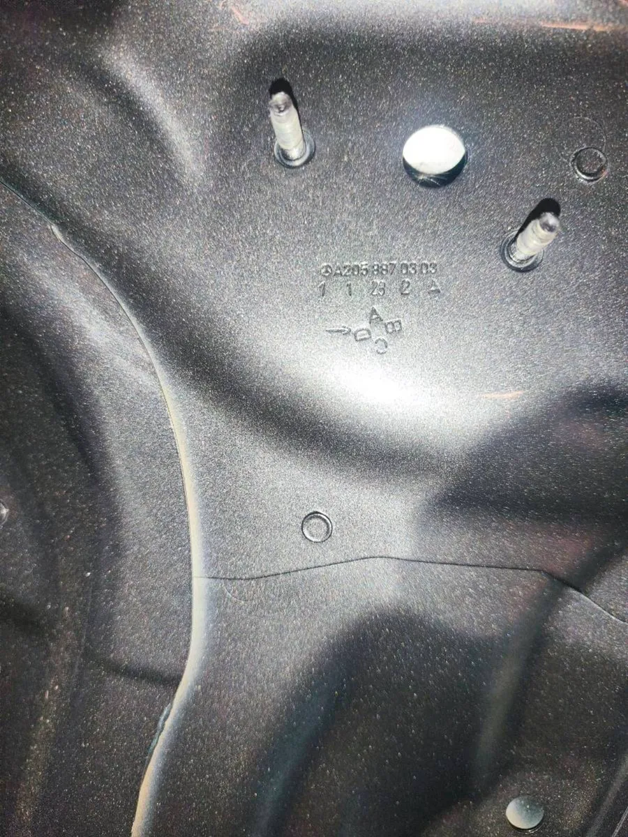 Mercedes c class 205 bonnet - Image 3