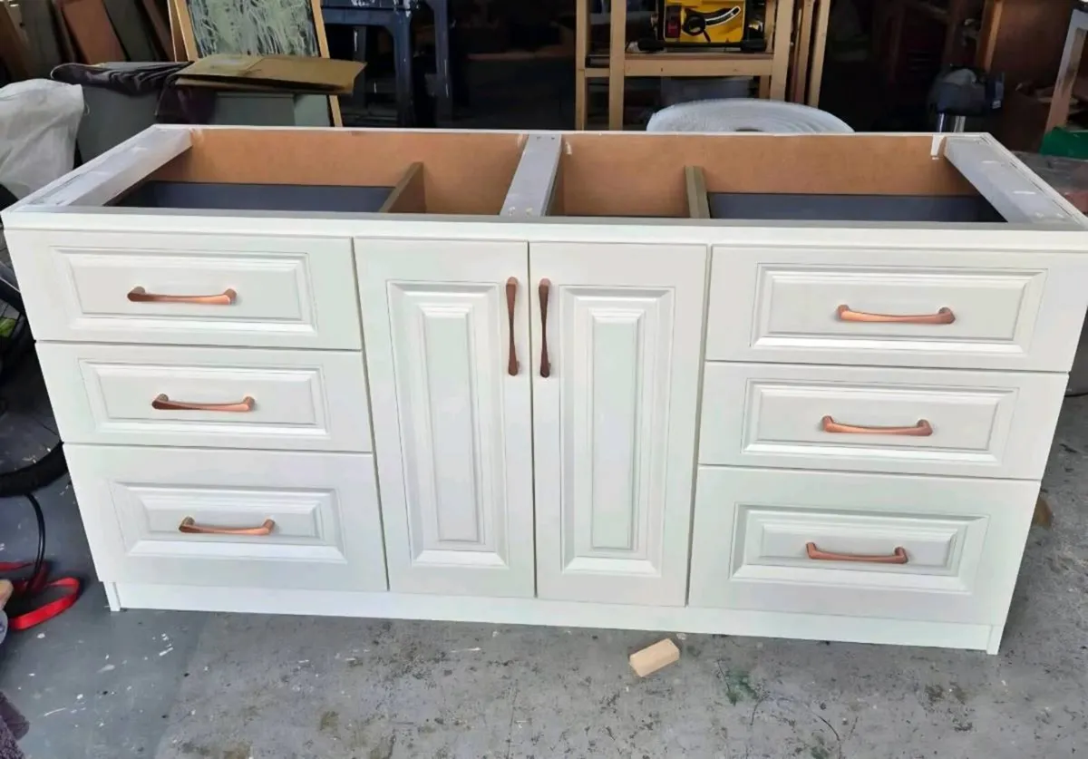 Kitchen island - Image 3
