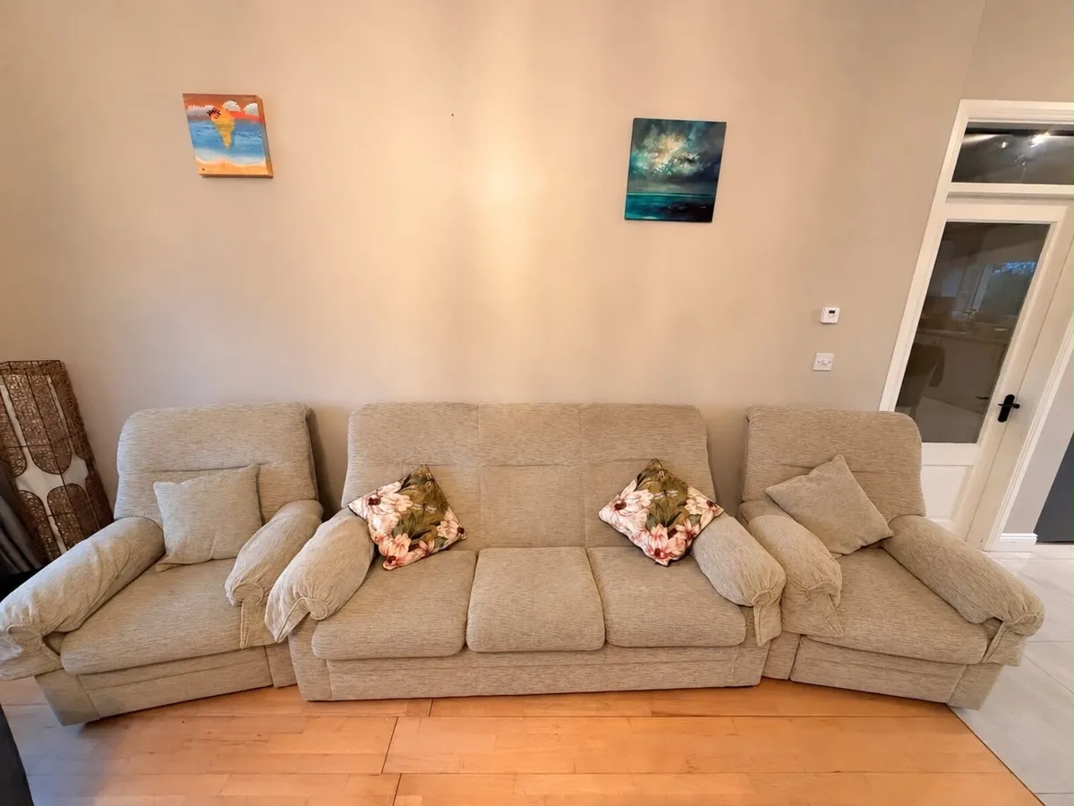Parker Knoll Couch and two recliners - Image 1