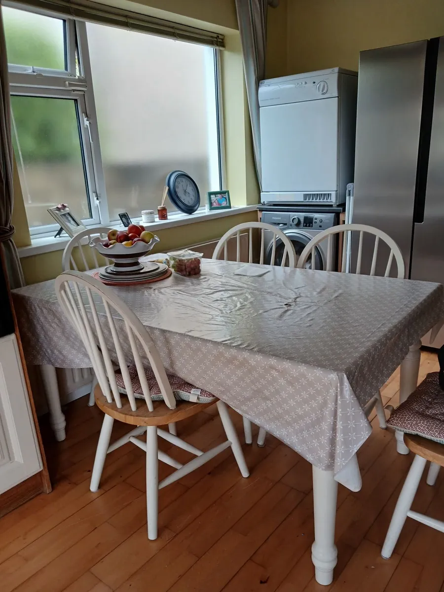 Kitchen table