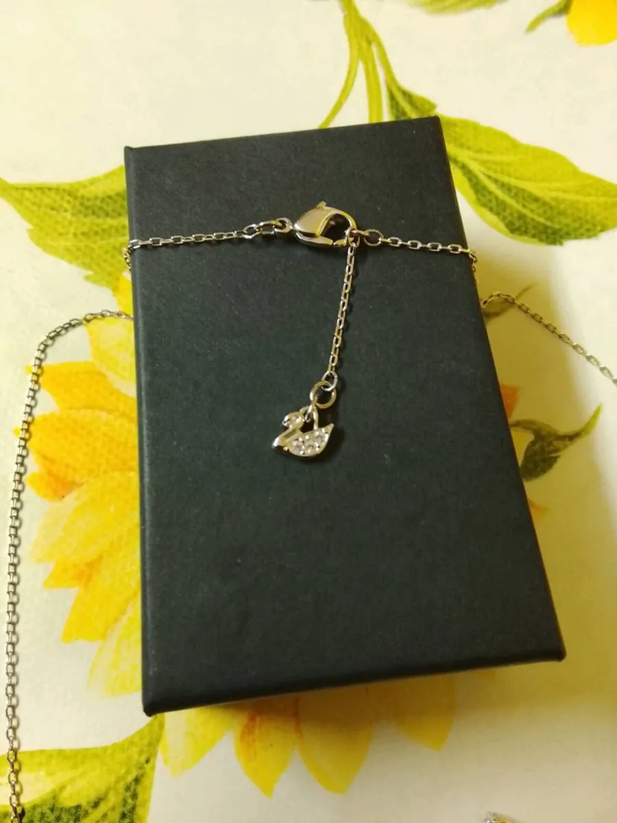Silver Swarvoski pendant - Image 3