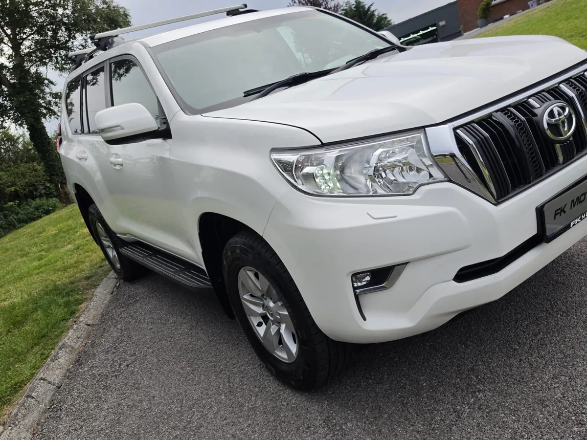Toyota Land Cruiser 2019 including vat new doe - Image 3