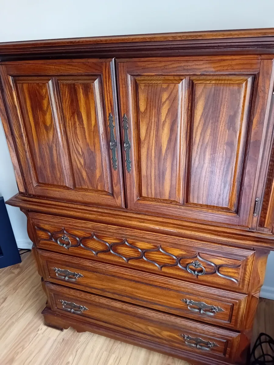 Bedroom Antique Mahogany Set. Solid Timber. Chest - Image 3