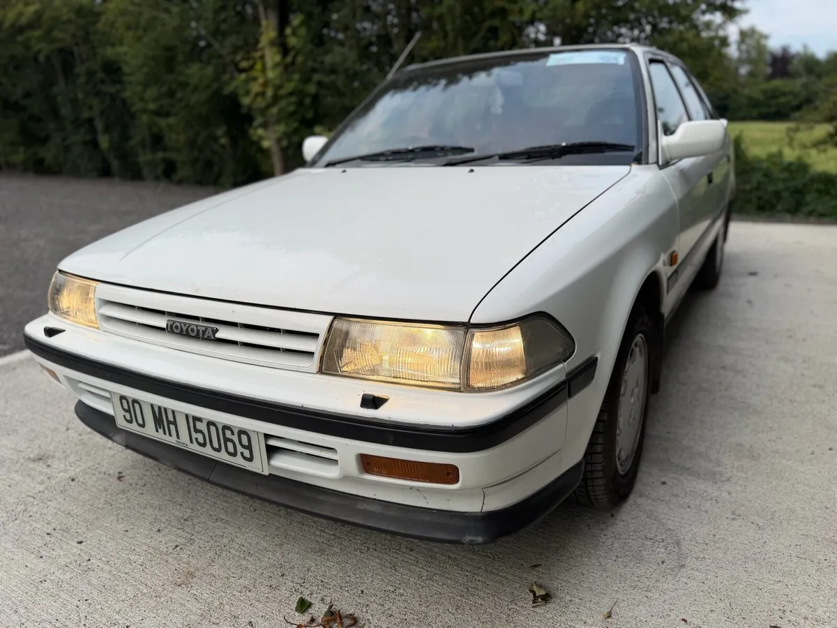1990 Toyota Carina II 2.0 Executive - Image 2