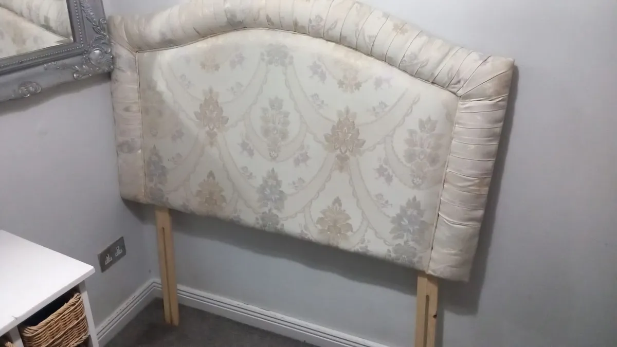 Headboard  4ft6 double - Image 3