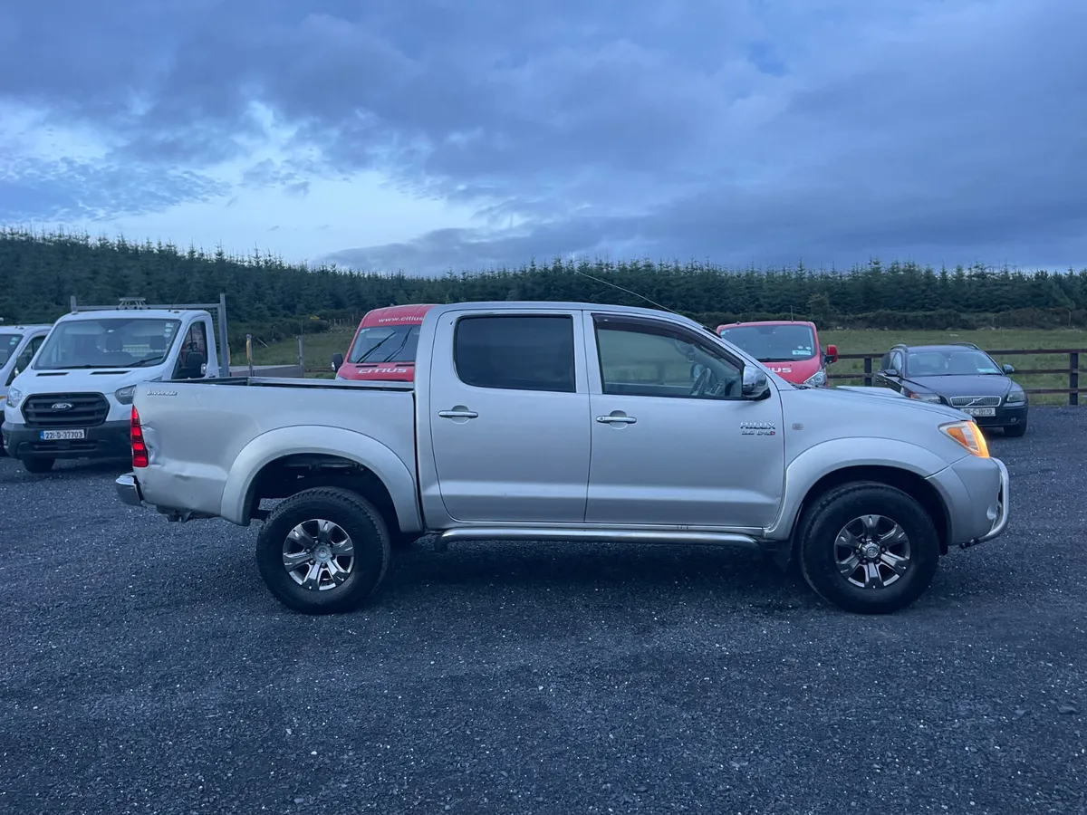 Toyota hilux 2009 “NEW DOE” - Image 2