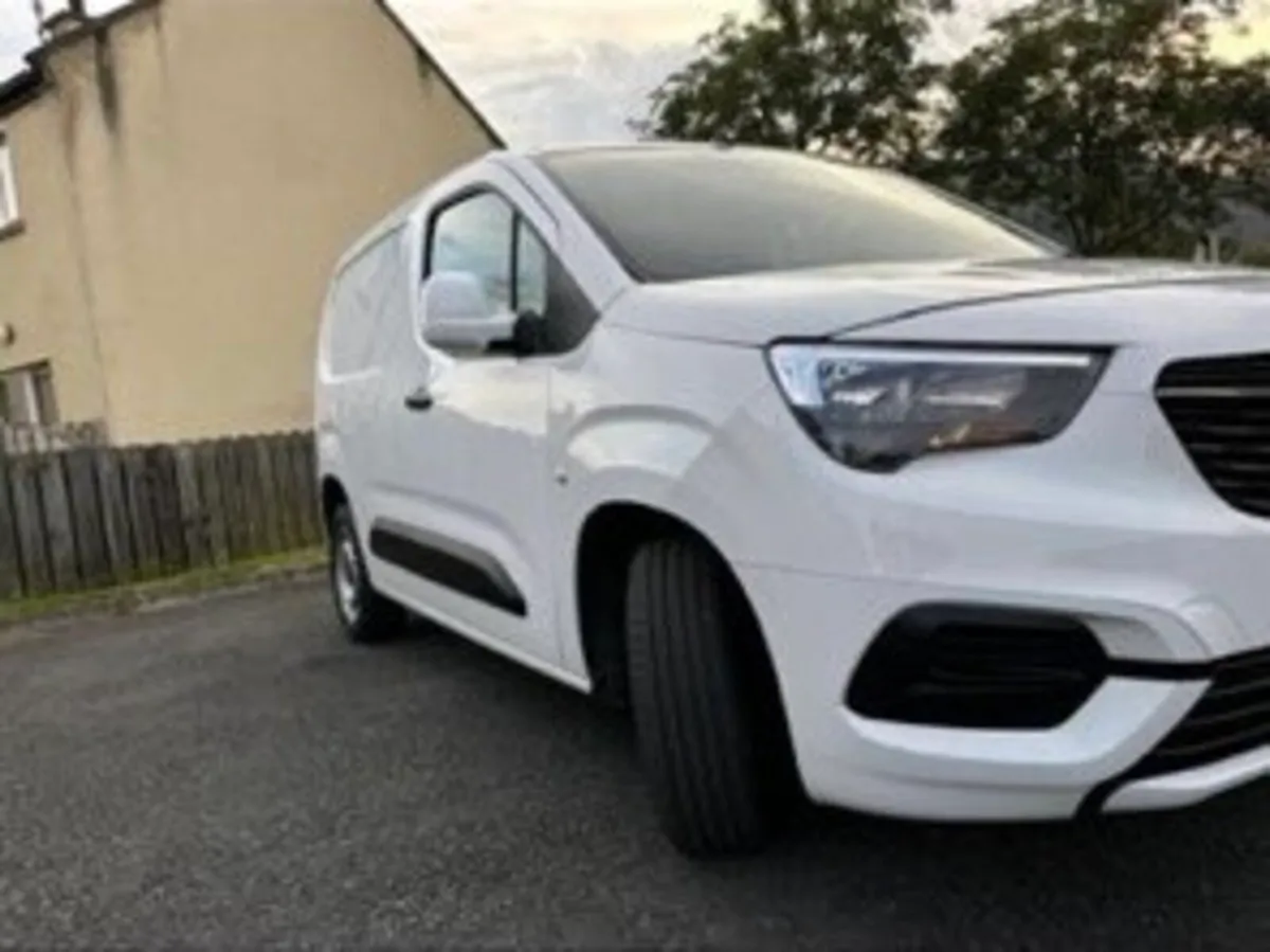 Vauxhall Combo 2300 Edition S - VAT Not Applicable - Image 2