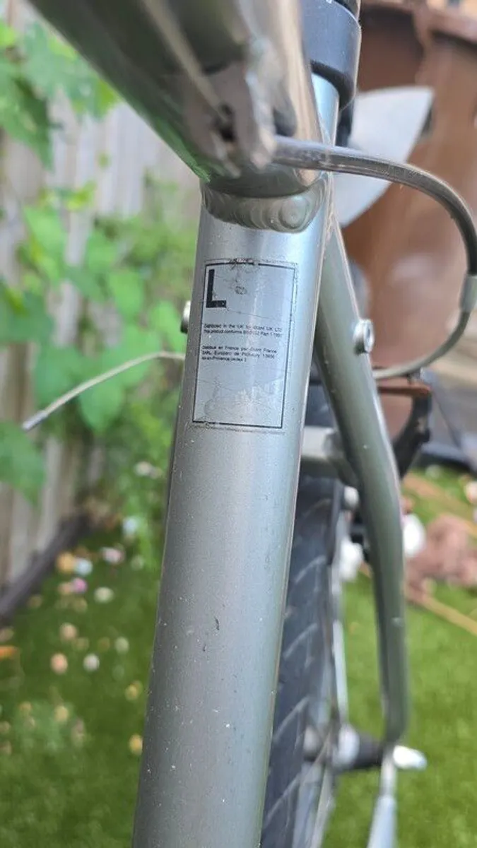 Giant Escape hybrid bicycle Large - Image 4