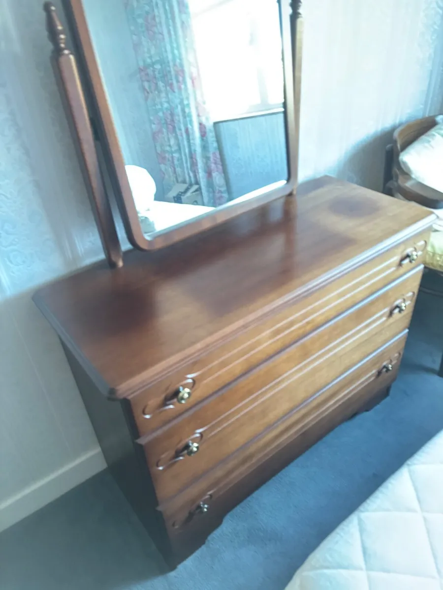 Chest of drawers with mirror - Image 2
