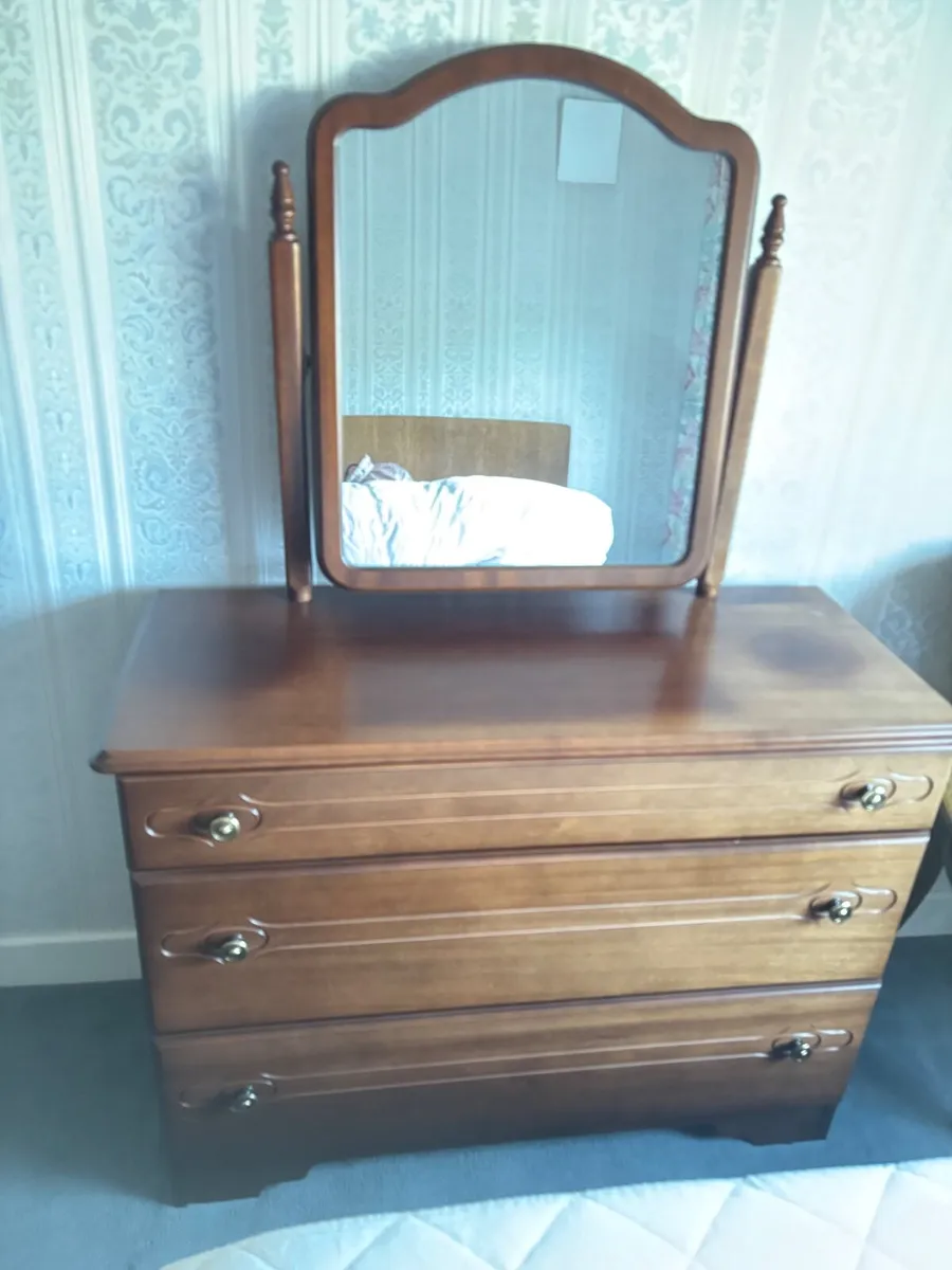Chest of drawers with mirror - Image 3